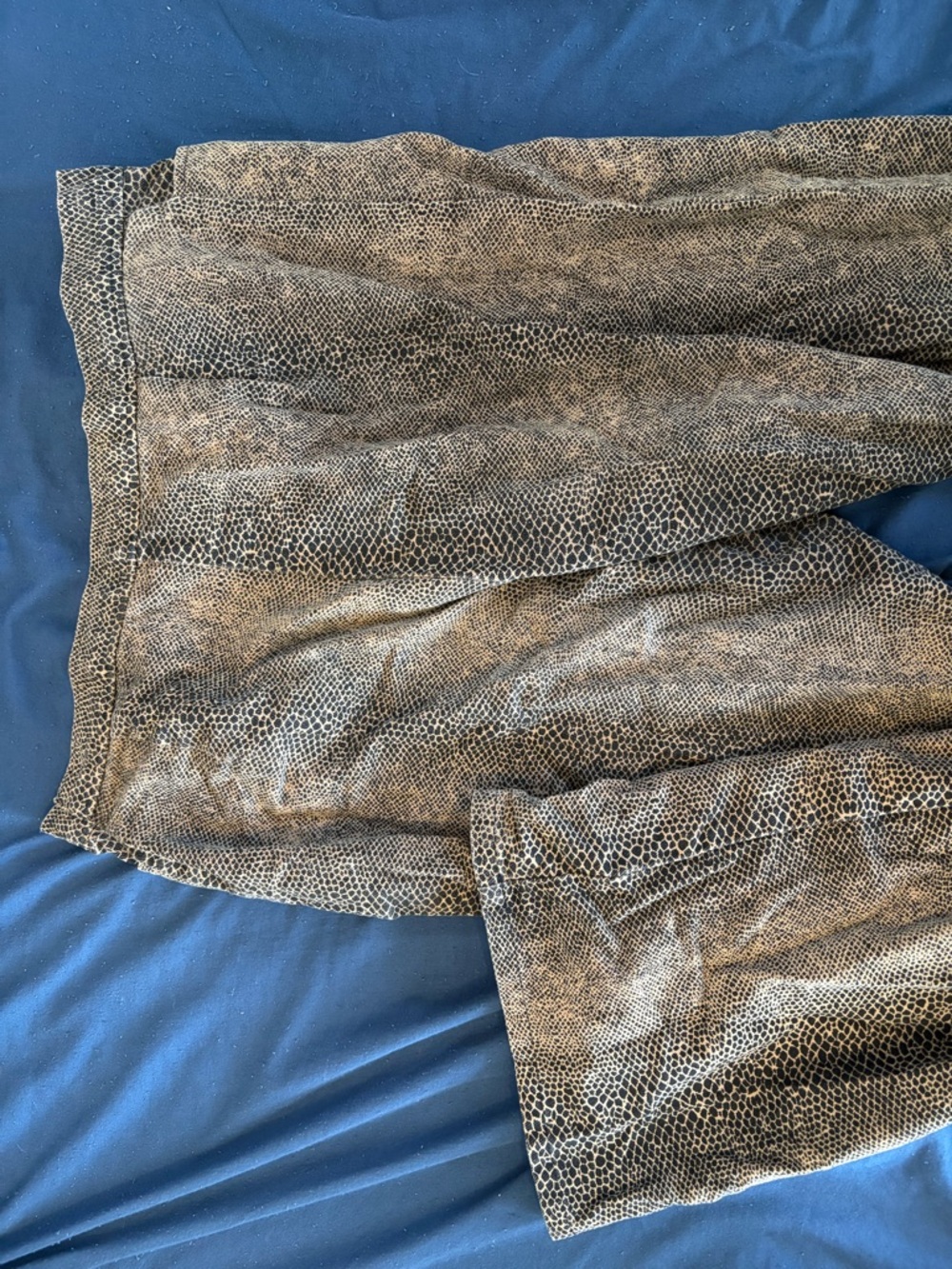 Neutral Snake-Print Pants - Picture 2 of 3